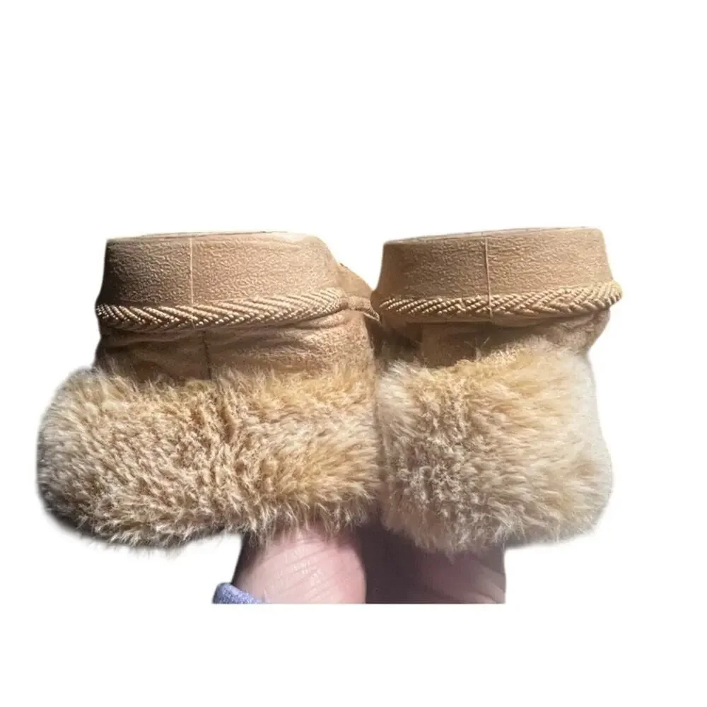 Girls Size 12 Ugg Style Boots Slippers Very good used condition